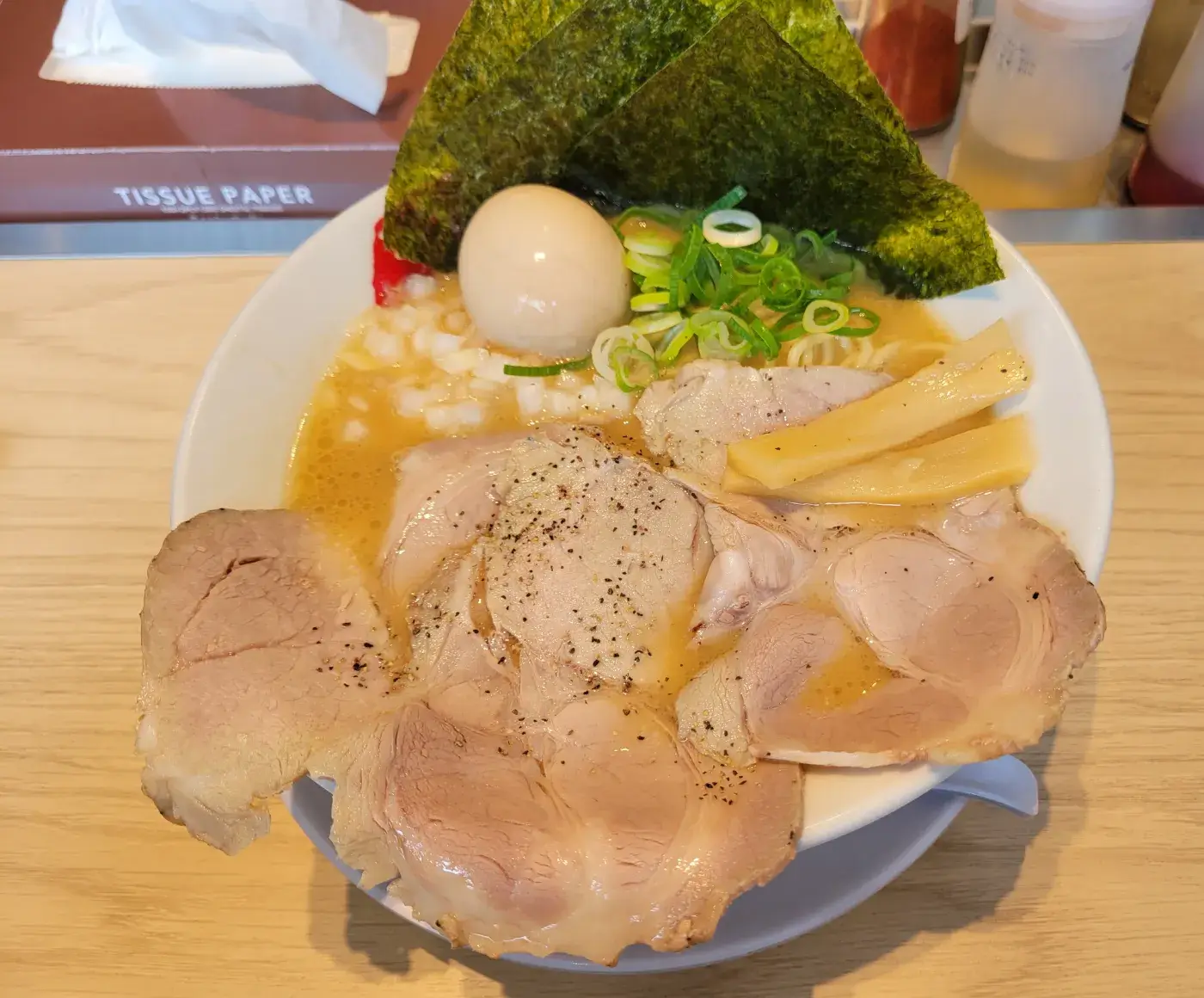 吉野家ホールディングスの株主優待が届いた。優待でキラメキノトリでラーメン食べた。画像